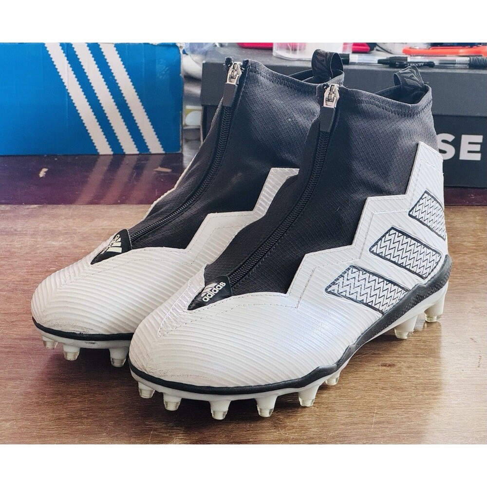 Men’s Size 9.5 adidas Nasty 2.0 Football Cleats White Black GV8306 NWOB